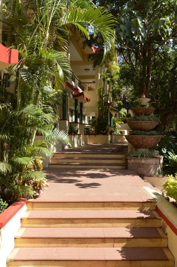 Adamo The Resort Matheran Exteriér fotografie