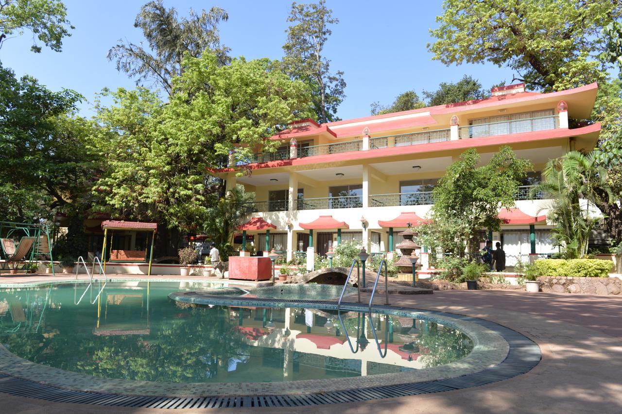 Adamo The Resort Matheran Exteriér fotografie