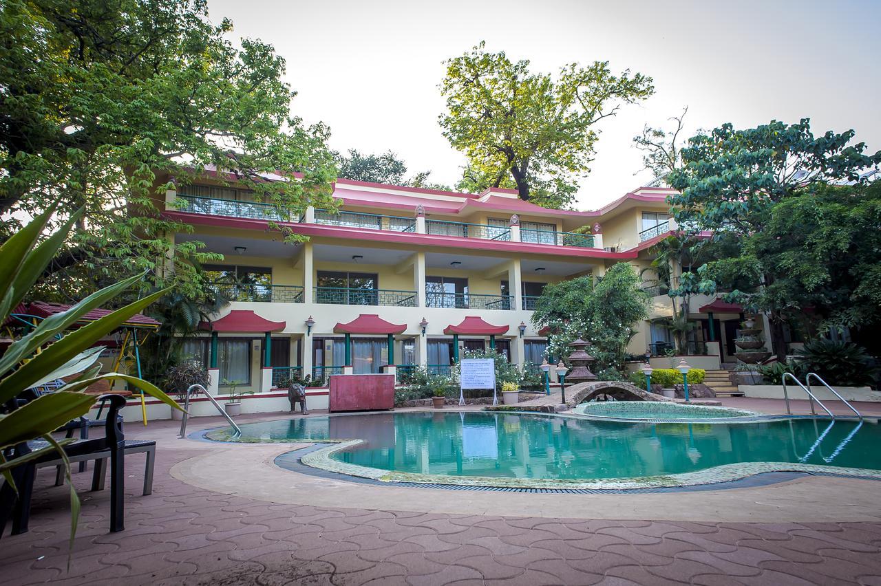 Adamo The Resort Matheran Exteriér fotografie